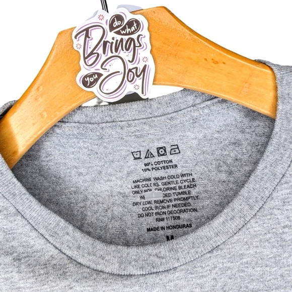 Channel surfing is my Cardio short sleeve graphic T-shirt - Picture 6 of 6